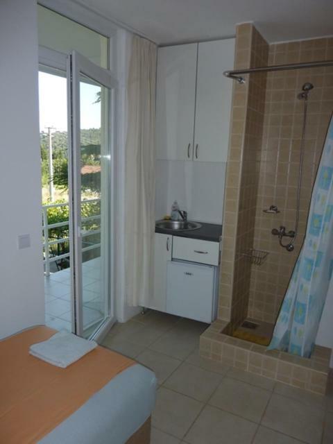 Mini Apartments Natasha Sutomore Esterno foto